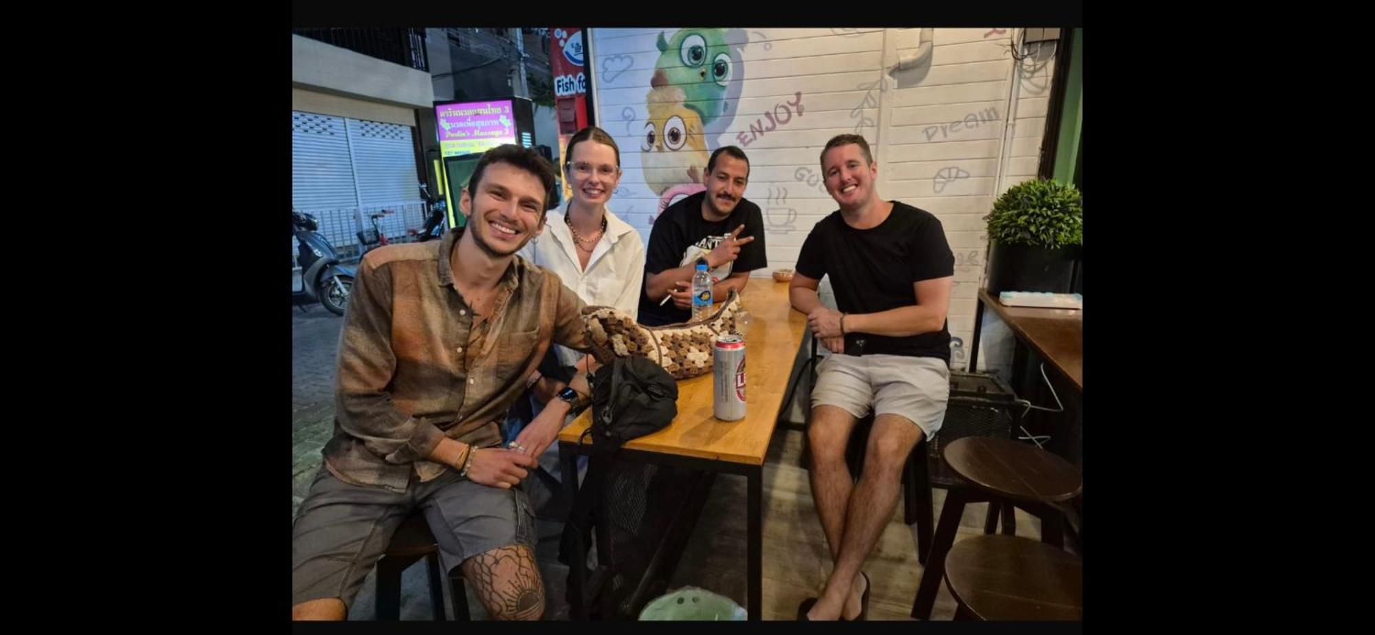 Lazy Gibbon 1 Chiang Mai - Tha Phae Gate Hostel Екстериор снимка